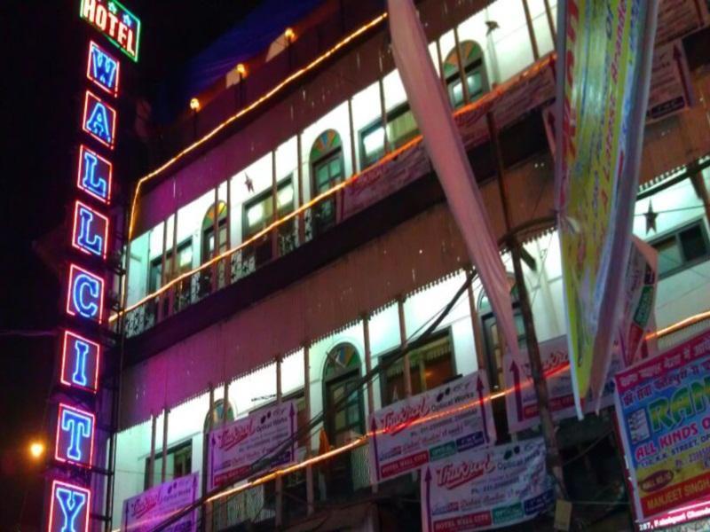 Hotel Wall City Нью-Дели Экстерьер фото
