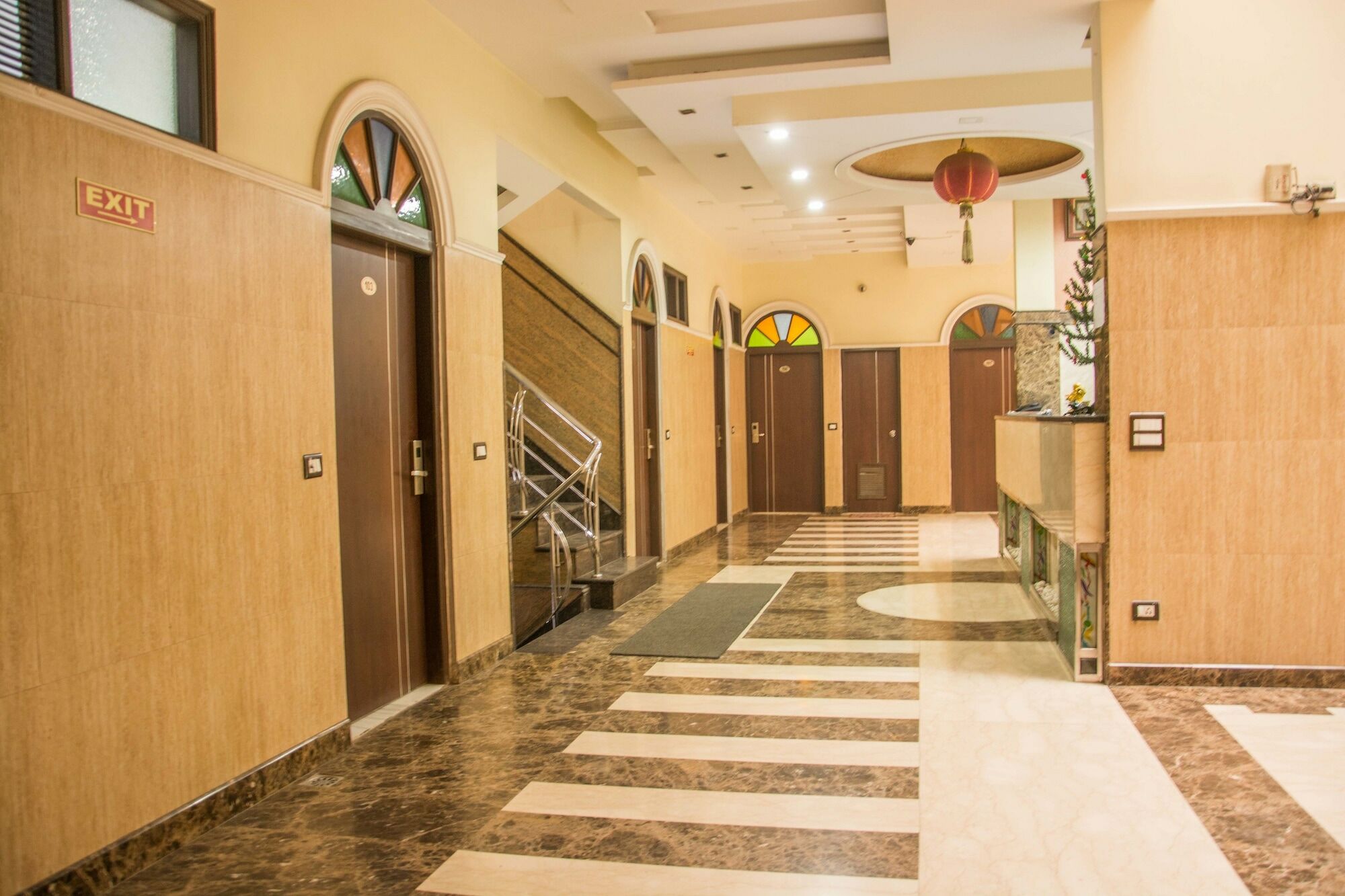Hotel Wall City Нью-Дели Экстерьер фото